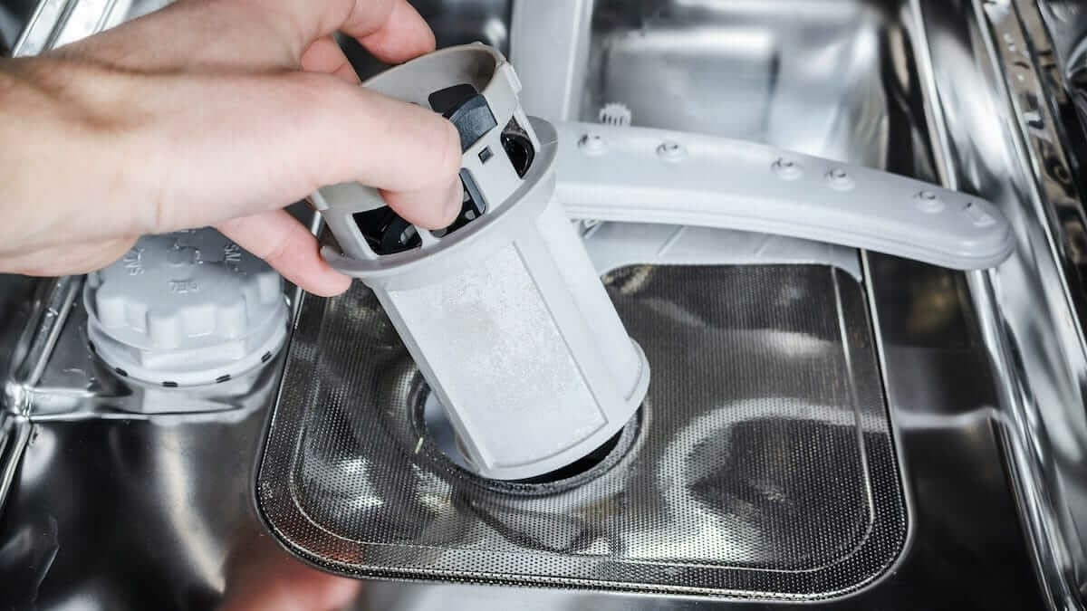 راه کارهایی برای افزایشِ طولِ عمر فیلتر ماشین ظرفشویی