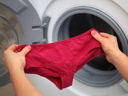 شستن لباس زیر به روش سنتی
