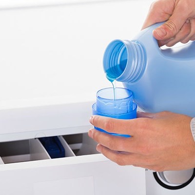 پودر ماشین لباسشویی بهتر است یا مایع لباسشویی